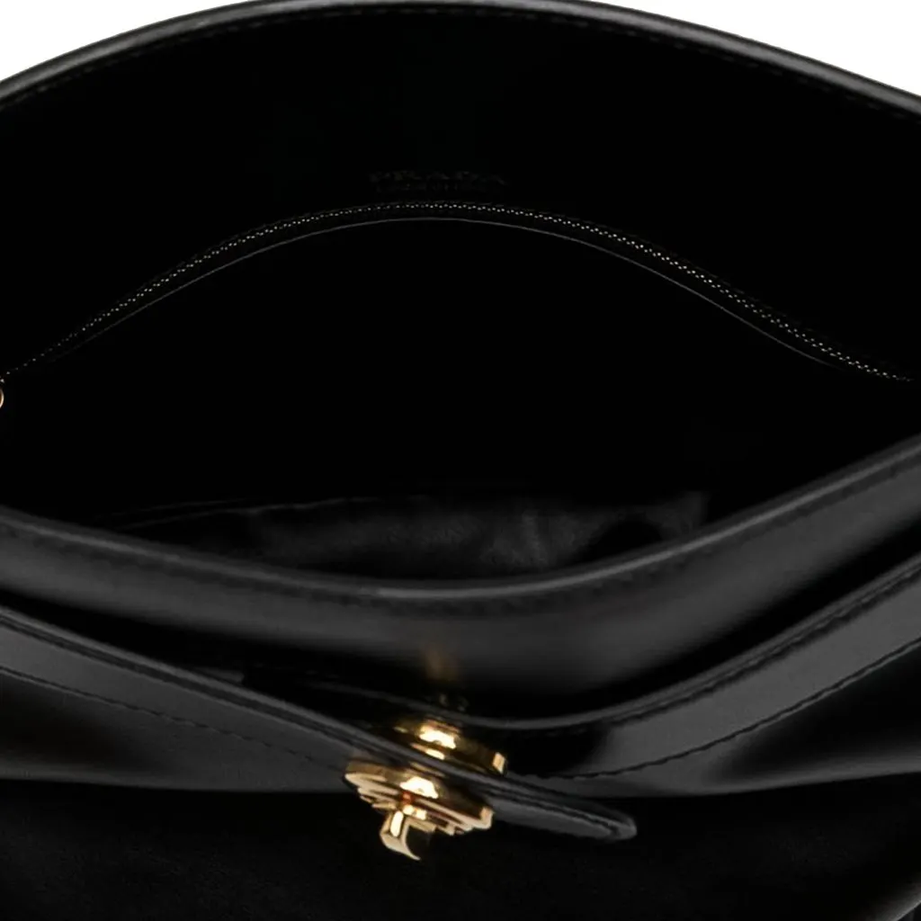 Prada Calfskin Etude Softy Shoulder Bag Black Leather Very good - Model View
