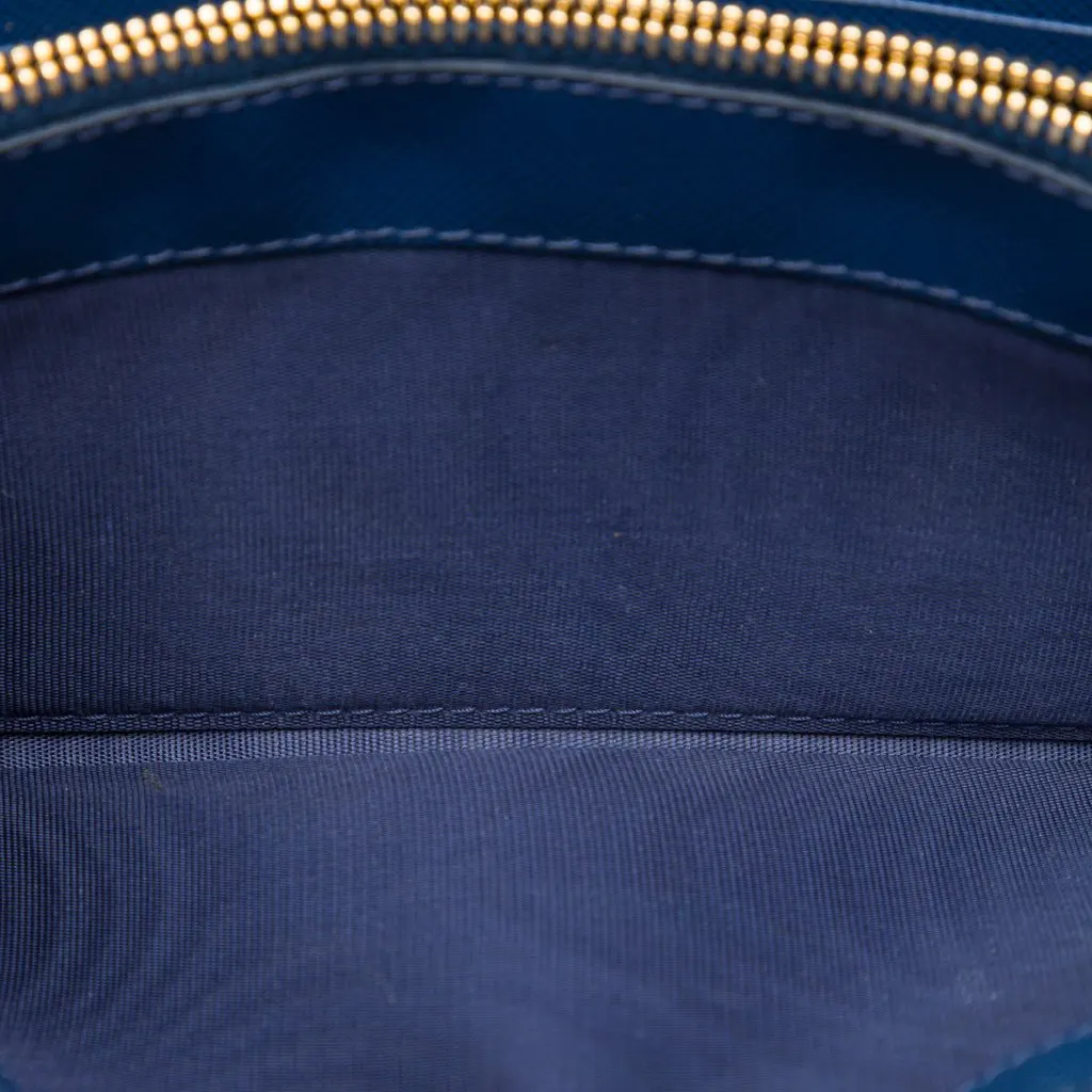 Prada Saffiano Wallet On Chain Blue Leather Very good - Model View