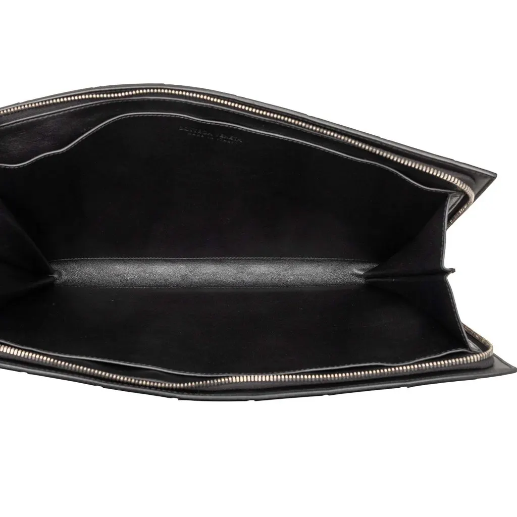 Bottega Veneta Nappa Maxi Intrecciato Document Case Black Leather Very good - Model View
