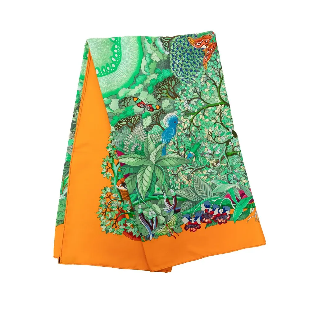 Hermès Au Coeur De La Vie Silk Scarf 90 Green Very good - Front View