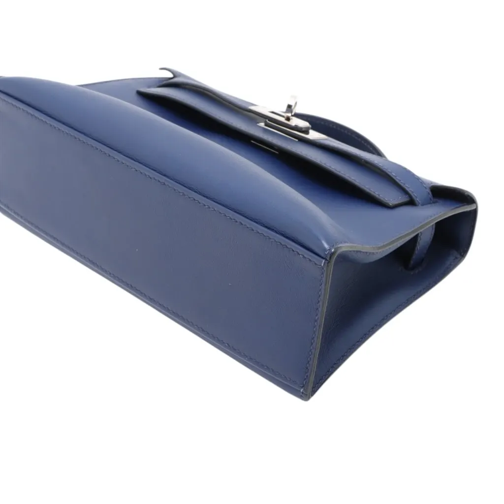 Hermès Swift Kelly Pochette 22 Blue Leather Good - Model View