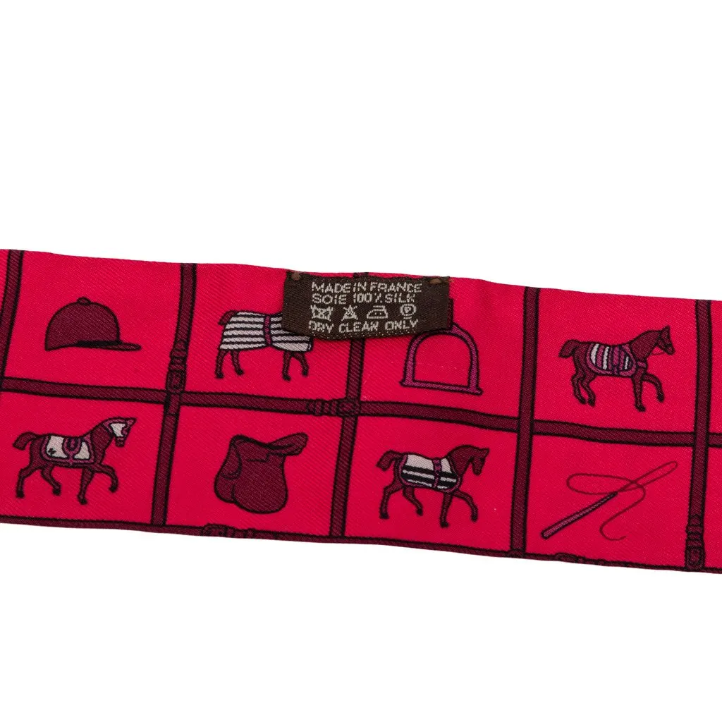 Hermès Couvertures et Tenues de Jour Surteint Silk Twilly Scarf Red Never worn - Model View