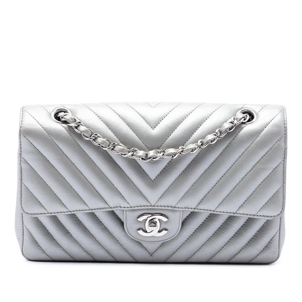 Chanel Medium Classic Chevron Caviar Double Flap Silver Leather Very good - Front View