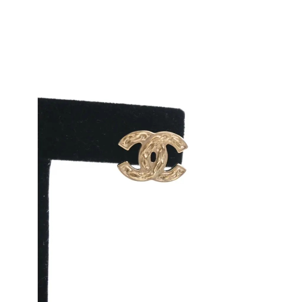 Chanel CC Gold Plated Push Back Earrings Gold Metal Very good - Inside View