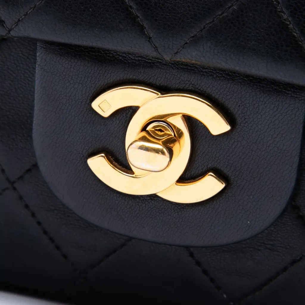 Chanel Medium Classic Lambskin Double Flap Black Leather Very good - Box View
