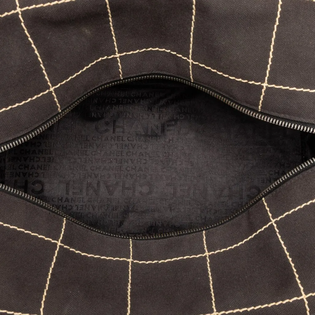 Chanel CC Chocolate Bar Canvas Wild Stitch Boston Bag Black Very good - Model View