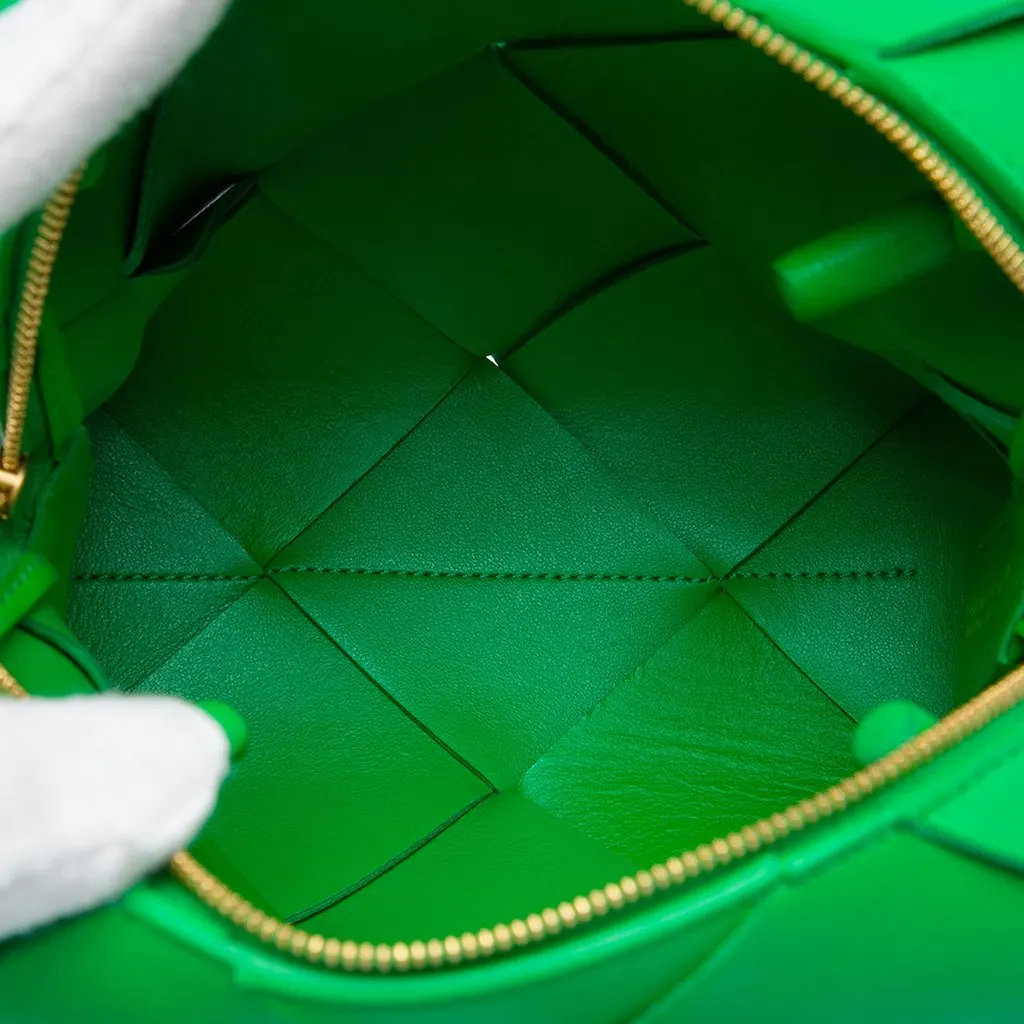 Bottega Veneta Mini Lambskin Intreccio Cassette Camera Bag Green Leather Very good - Model View