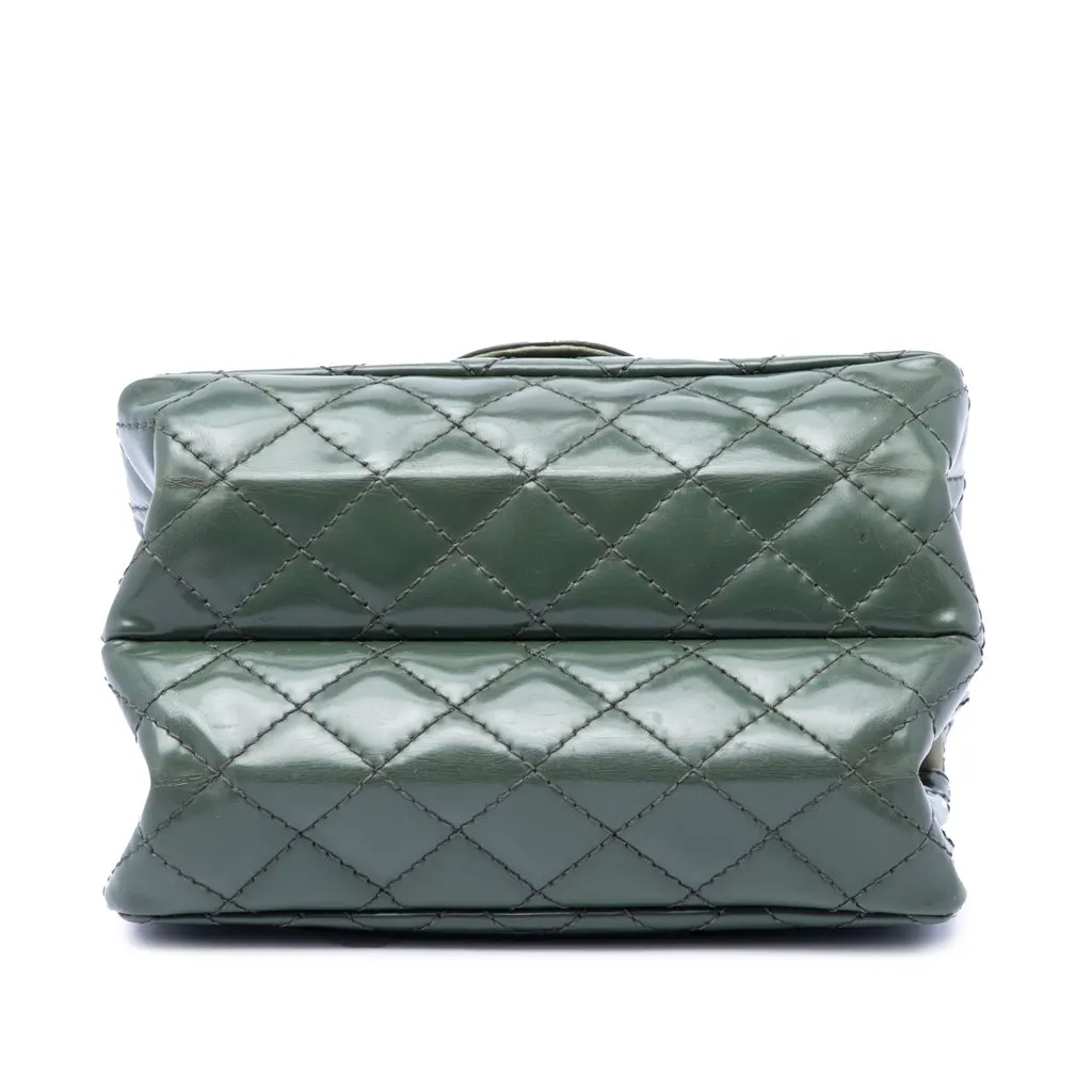 Chanel Quilted Patent Reissue 2.55 Double Compartment Single Flap 224 Green Leather Good - Inside View