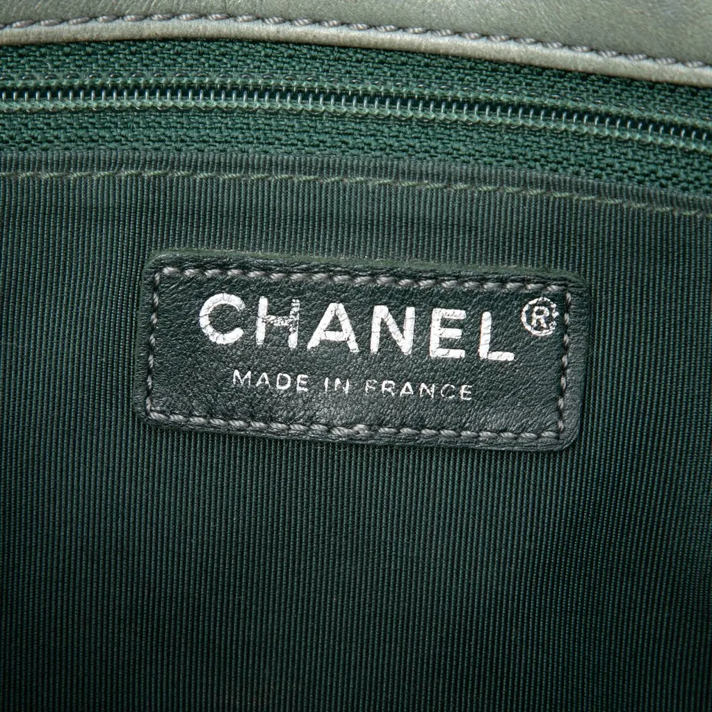 Chanel Quilted Patent Reissue 2.55 Double Compartment Single Flap 224 Green Leather Good - Box View