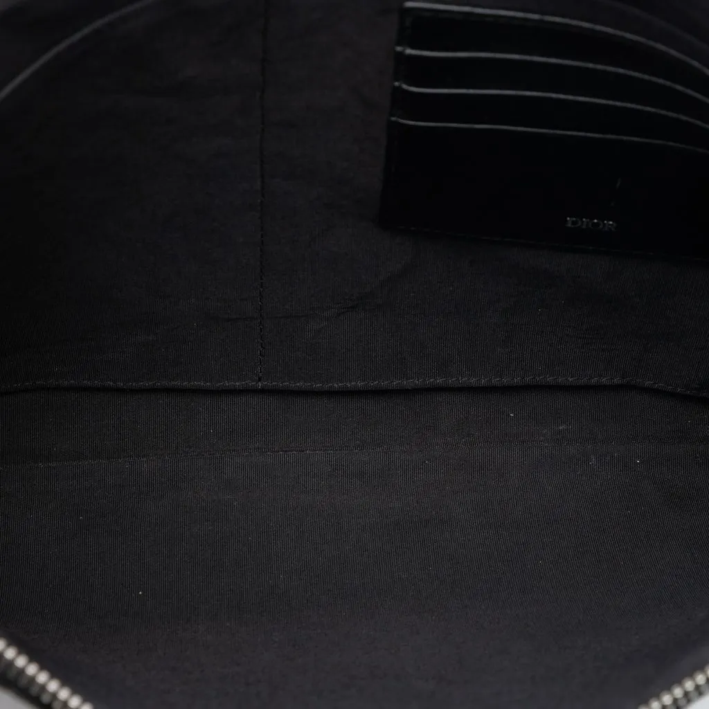 Dior Oblique Canvas A4 Zipped Pouch Black Very good - Model View