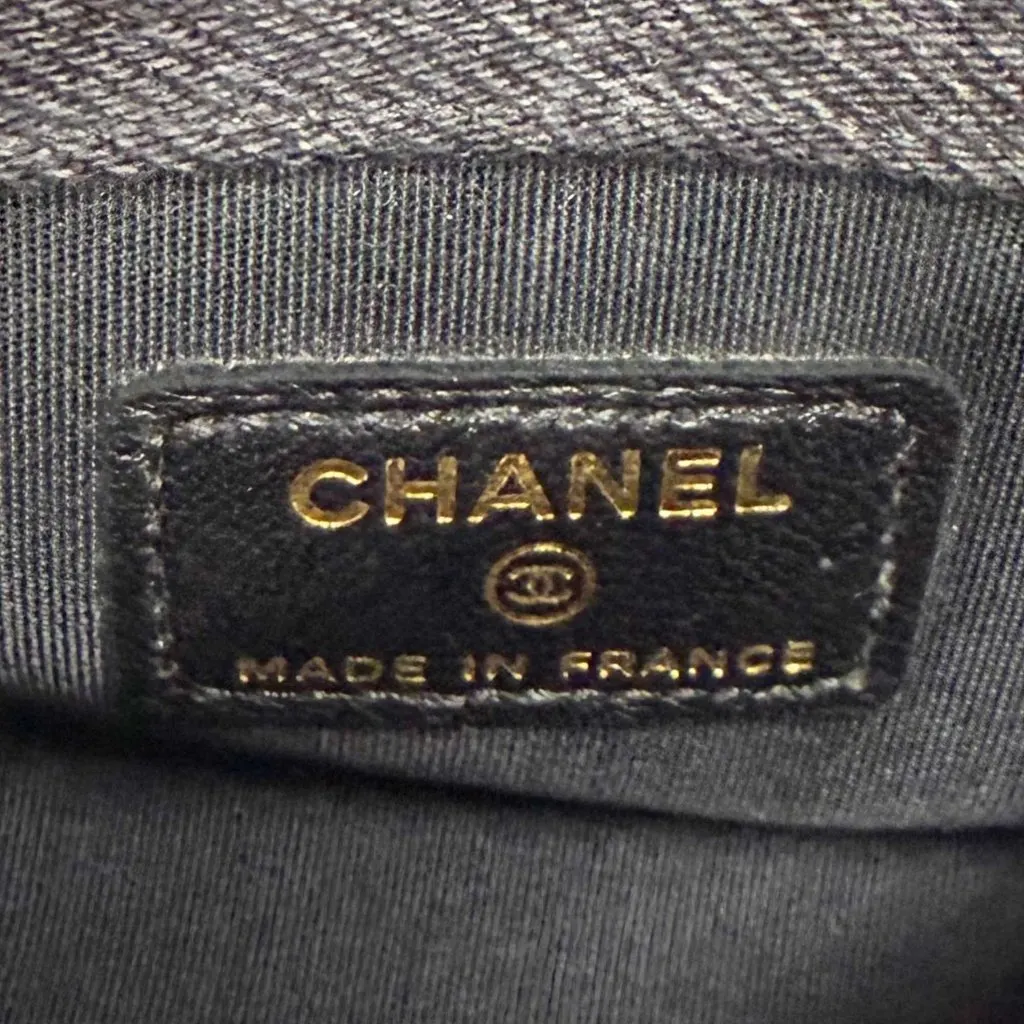 Chanel Fringe Denim Mood Clutch with Chain Black Very good - Box View