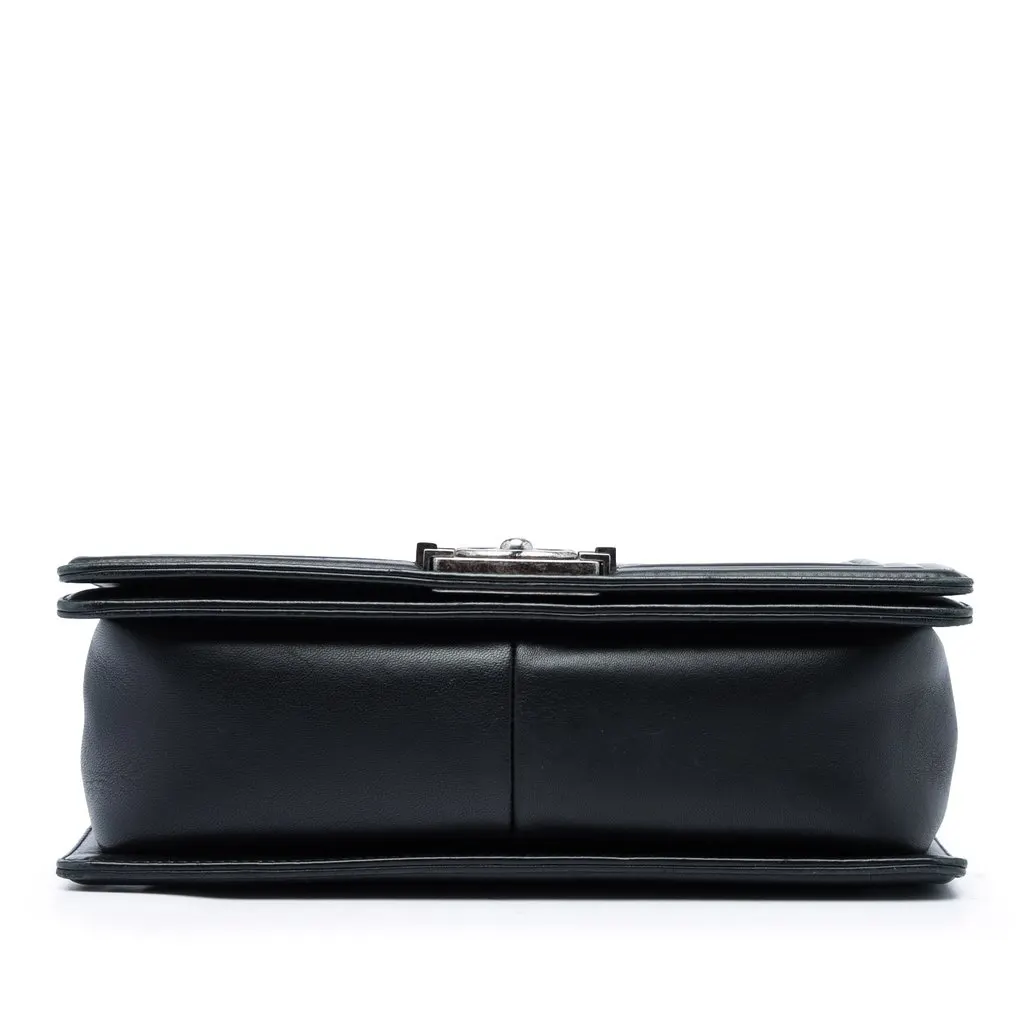 Chanel Old Medium Quilted Lambskin Boy Flap Black Leather Very good - Inside View