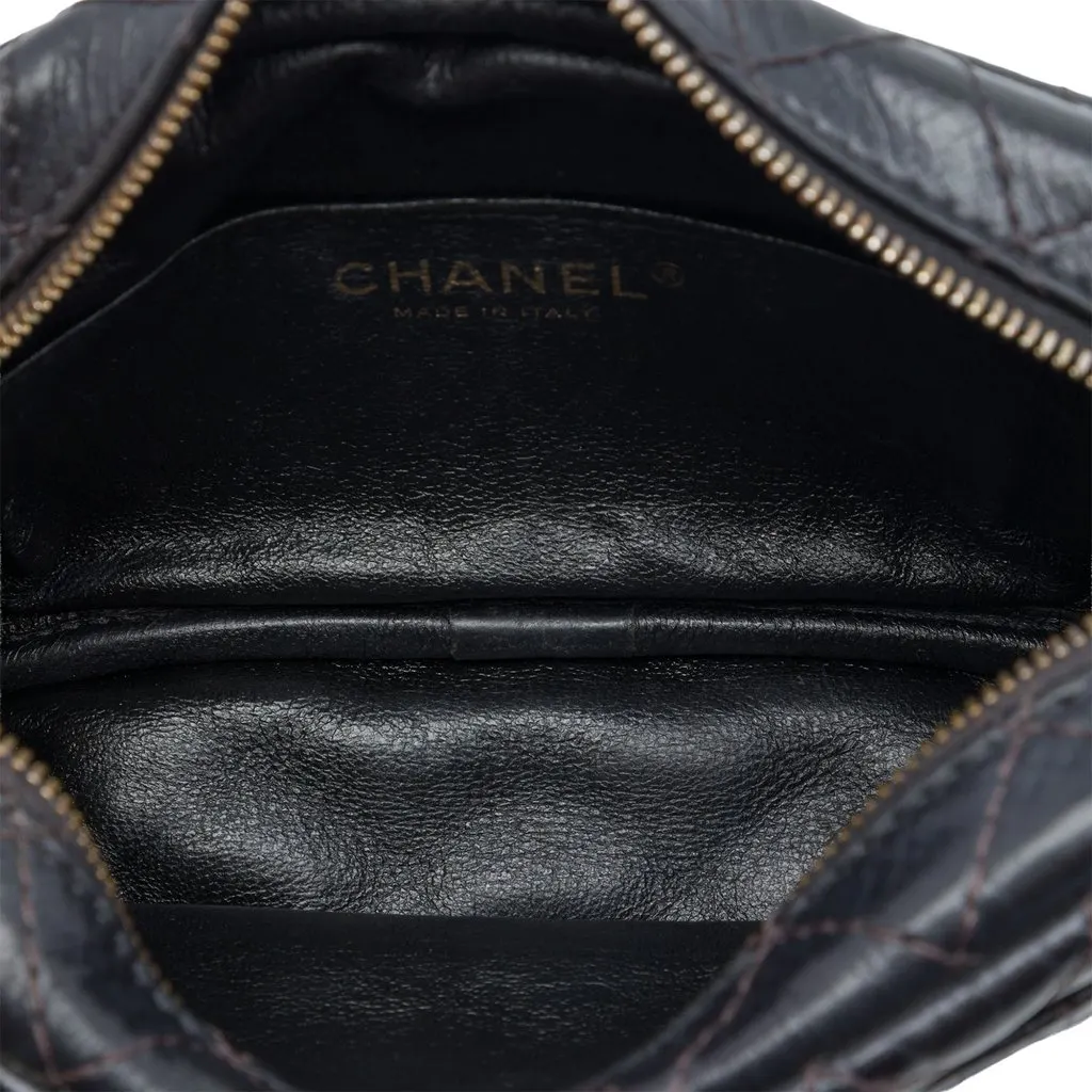 Chanel Mini Quilted Aged Calfskin Reissue Camera Bag Black Leather Very good - Model View