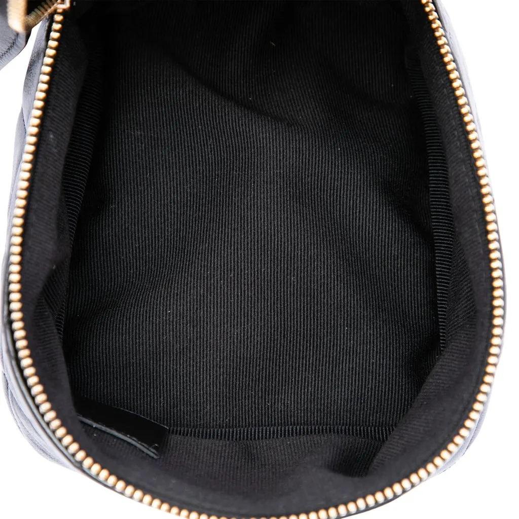 Chanel CC Quilted Lambskin Cube Wristlet Vanity Case Black Leather Very good - Model View