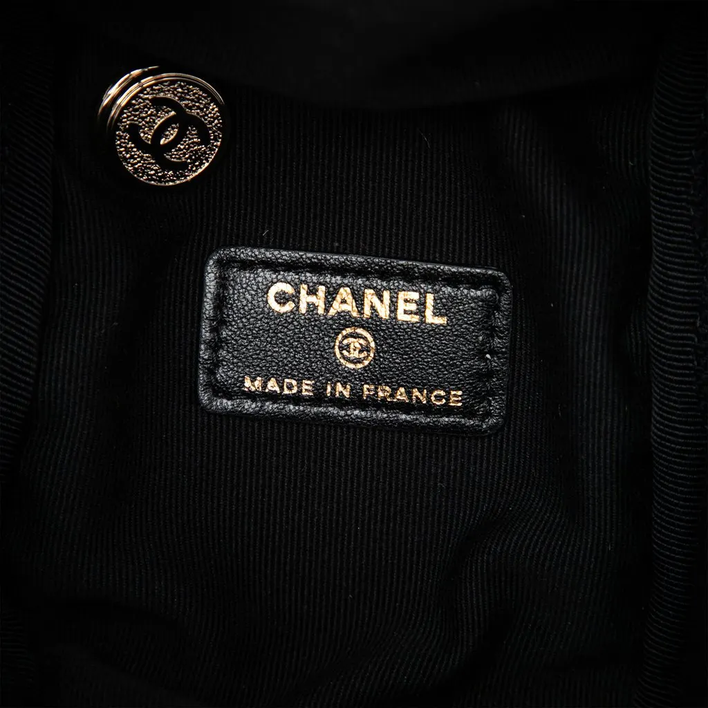 Chanel CC Quilted Lambskin Cube Wristlet Vanity Case Black Leather Very good - Box View