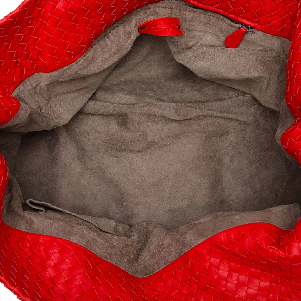Bottega Veneta Medium Nappa Intrecciato Cesta Tote Red Leather Very good - Model View