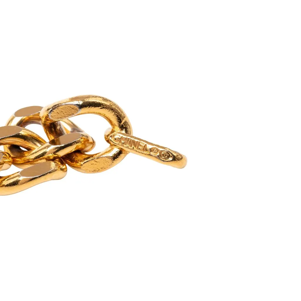 Chanel CC Gold Plated 31 Rue Cambon Medallion Chain Belt Gold Metal Very good - Model View