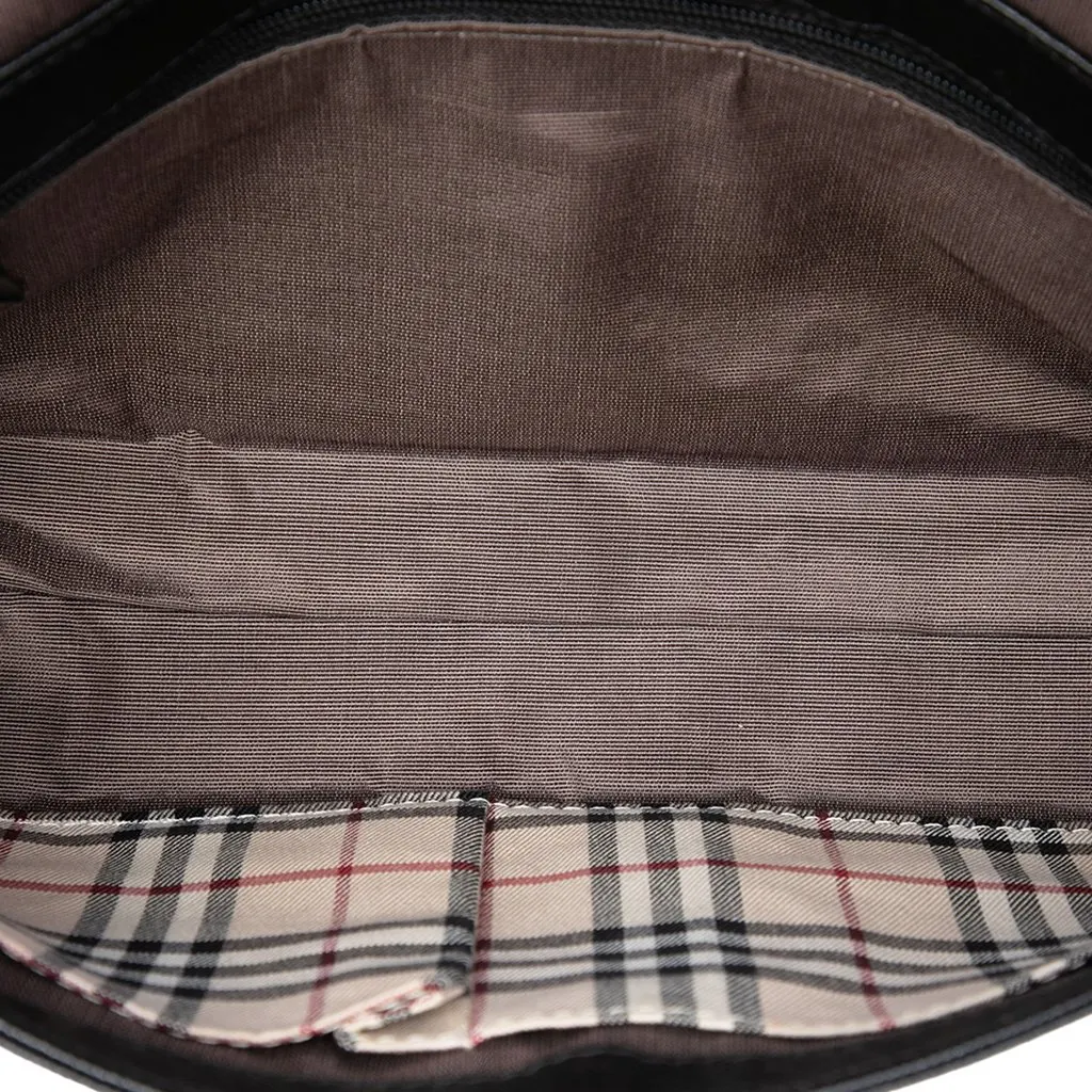 Burberry Leather Shoulder Bag Black Leather Very good - Model View