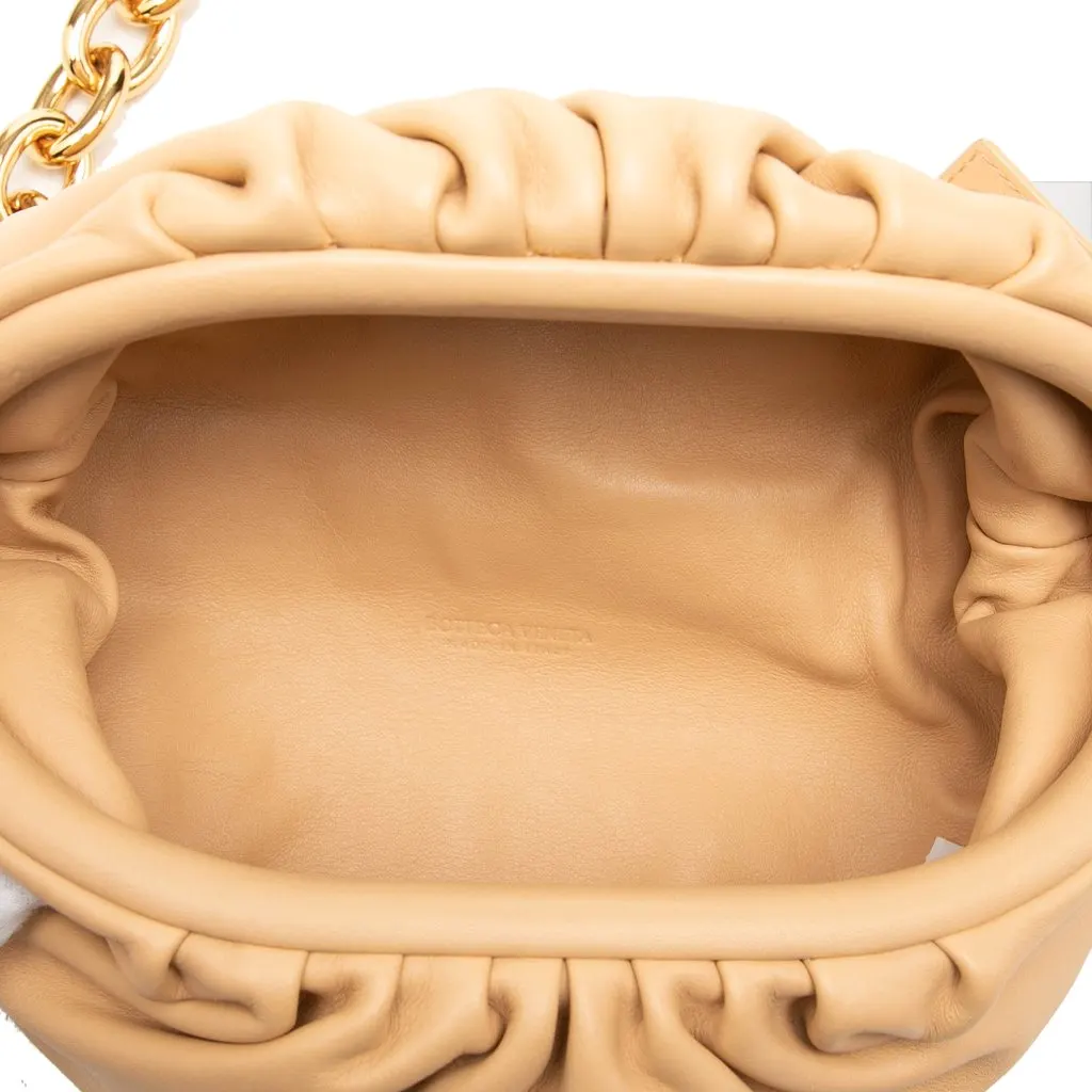 Bottega Veneta Lambskin Belt Chain Pouch Beige Leather Very good - Model View