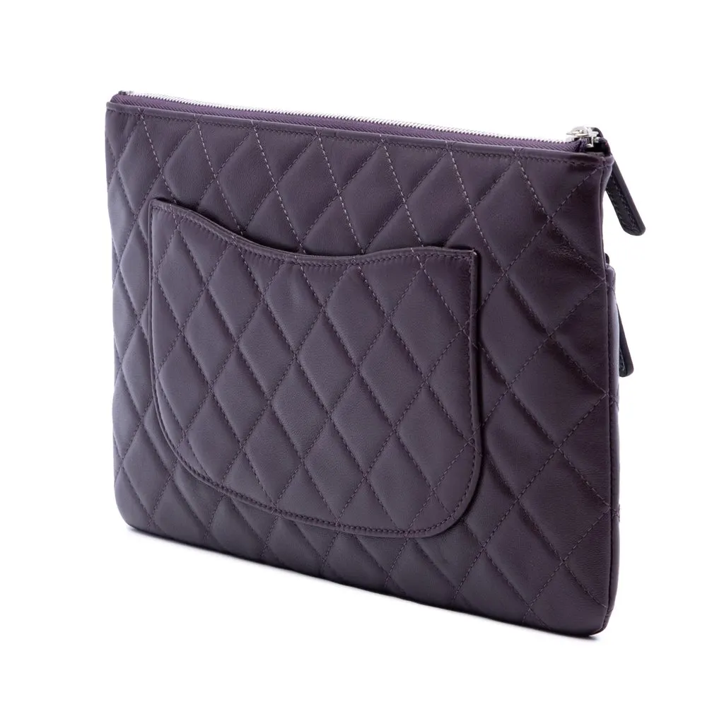 Chanel CC Quilted Lambskin Double Zip Clutch Purple Leather Very good - Back View