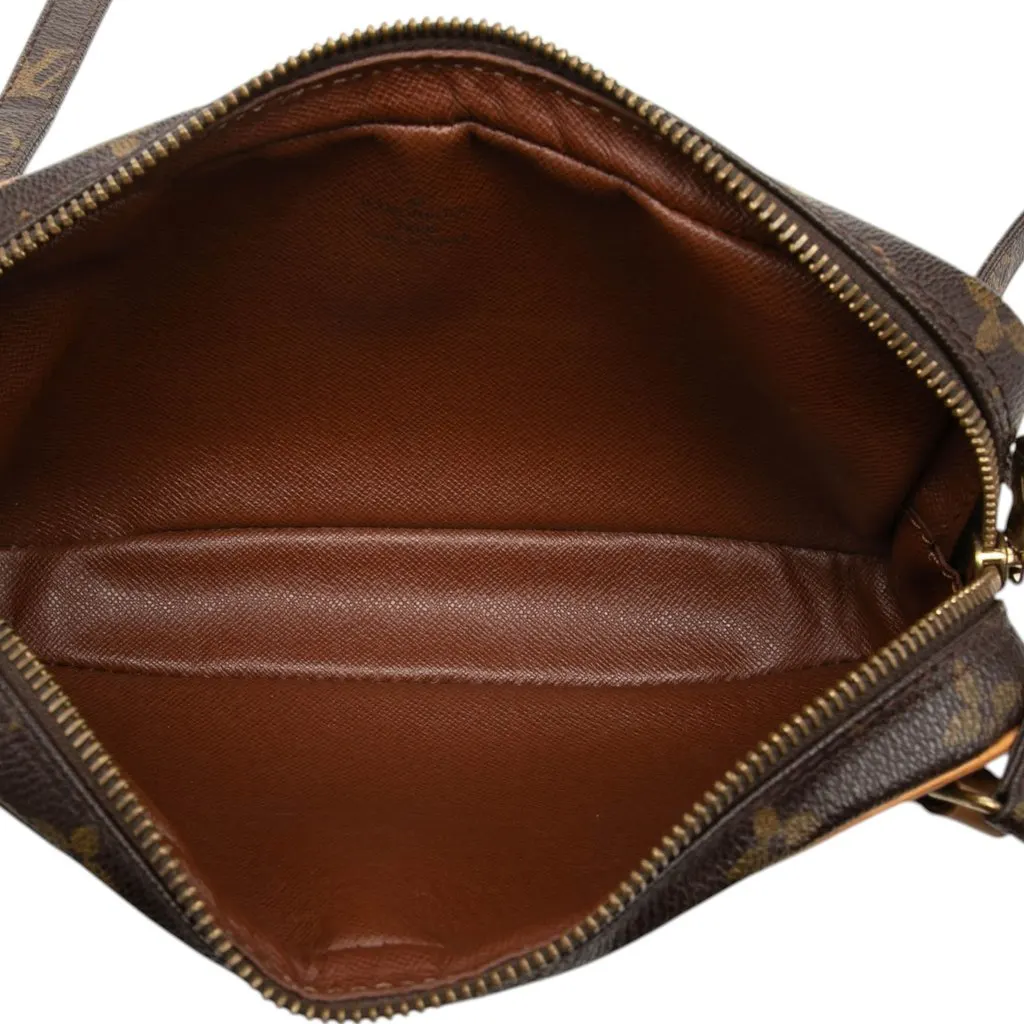 Louis Vuitton Monogram Pochette Marly Bandouliere Brown Very good - Model View