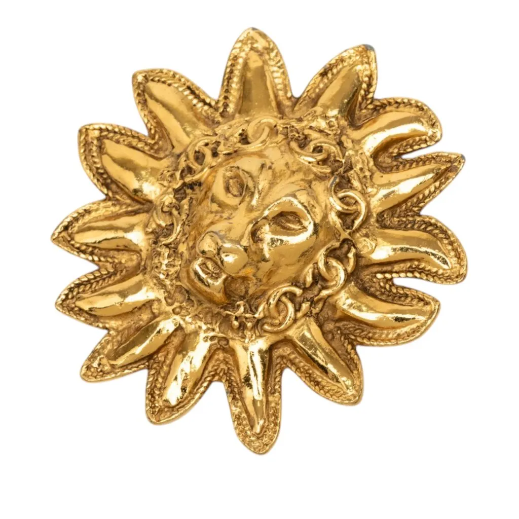 Chanel CC Gold Plated Lion Head Sun Brooch Gold Metal Very good - Front View