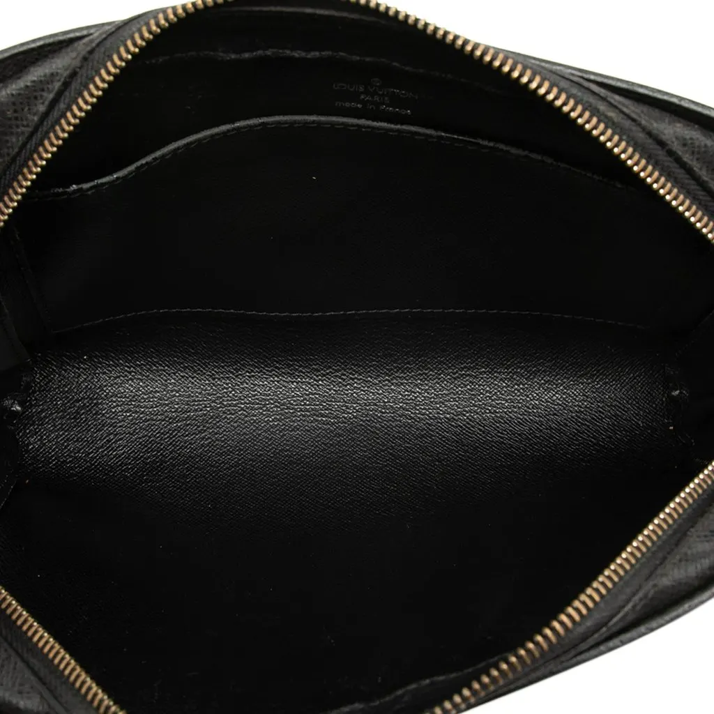 Louis Vuitton Taiga Pochette Baikal Black Leather Good - Model View