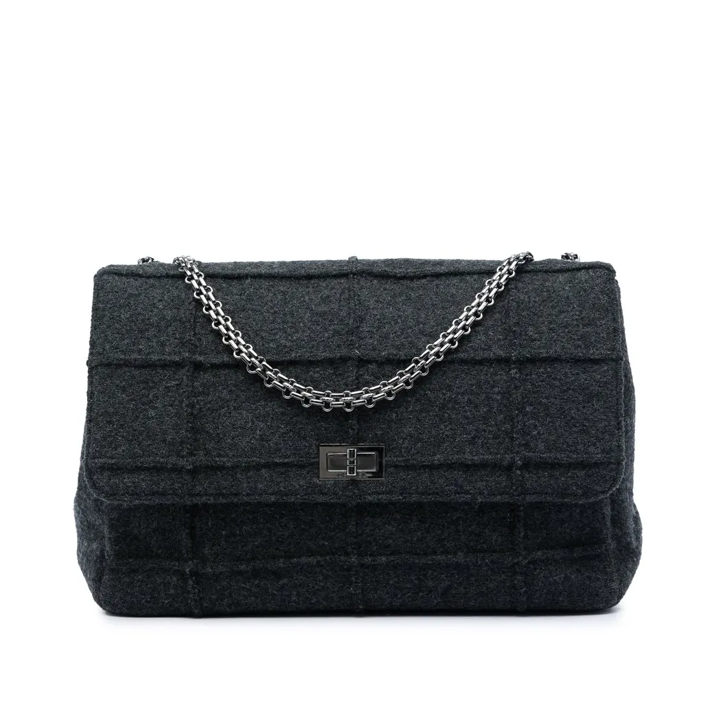 Chanel Identification Jumbo Chocolate Bar Wool Felt Reissue 2.55 Flap Grey Very good - Front View