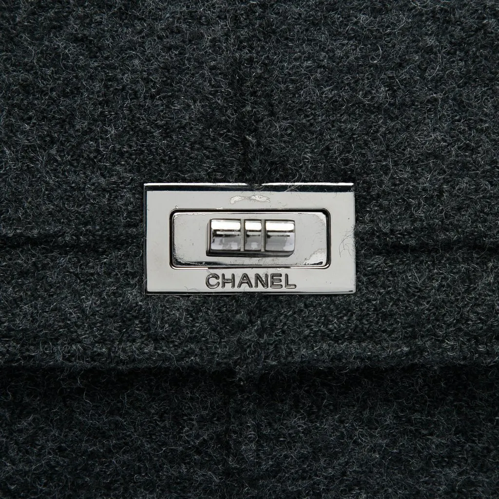 Chanel Identification Jumbo Chocolate Bar Wool Felt Reissue 2.55 Flap Grey Very good - Box View