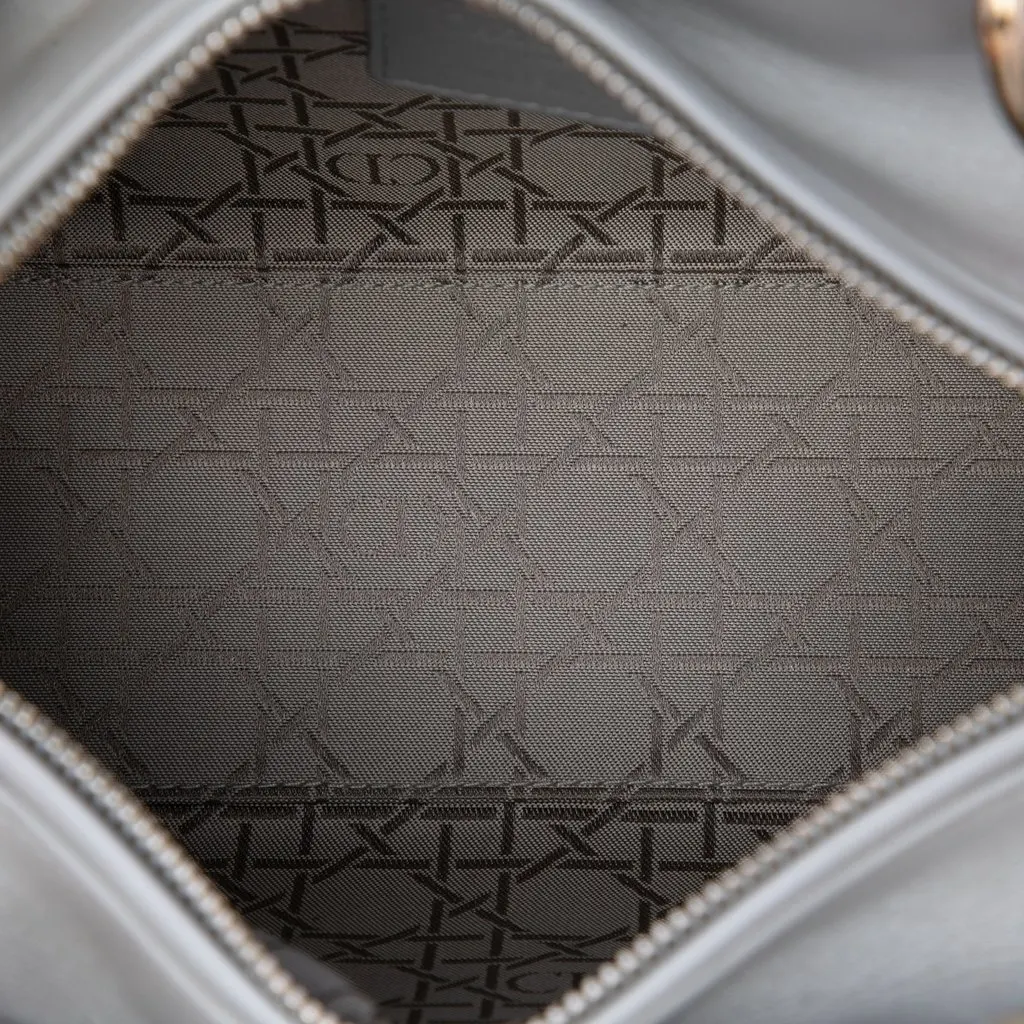 Dior Medium Pearlescent Lambskin Cannage Lady Dior MultiColor Leather Very good - Model View