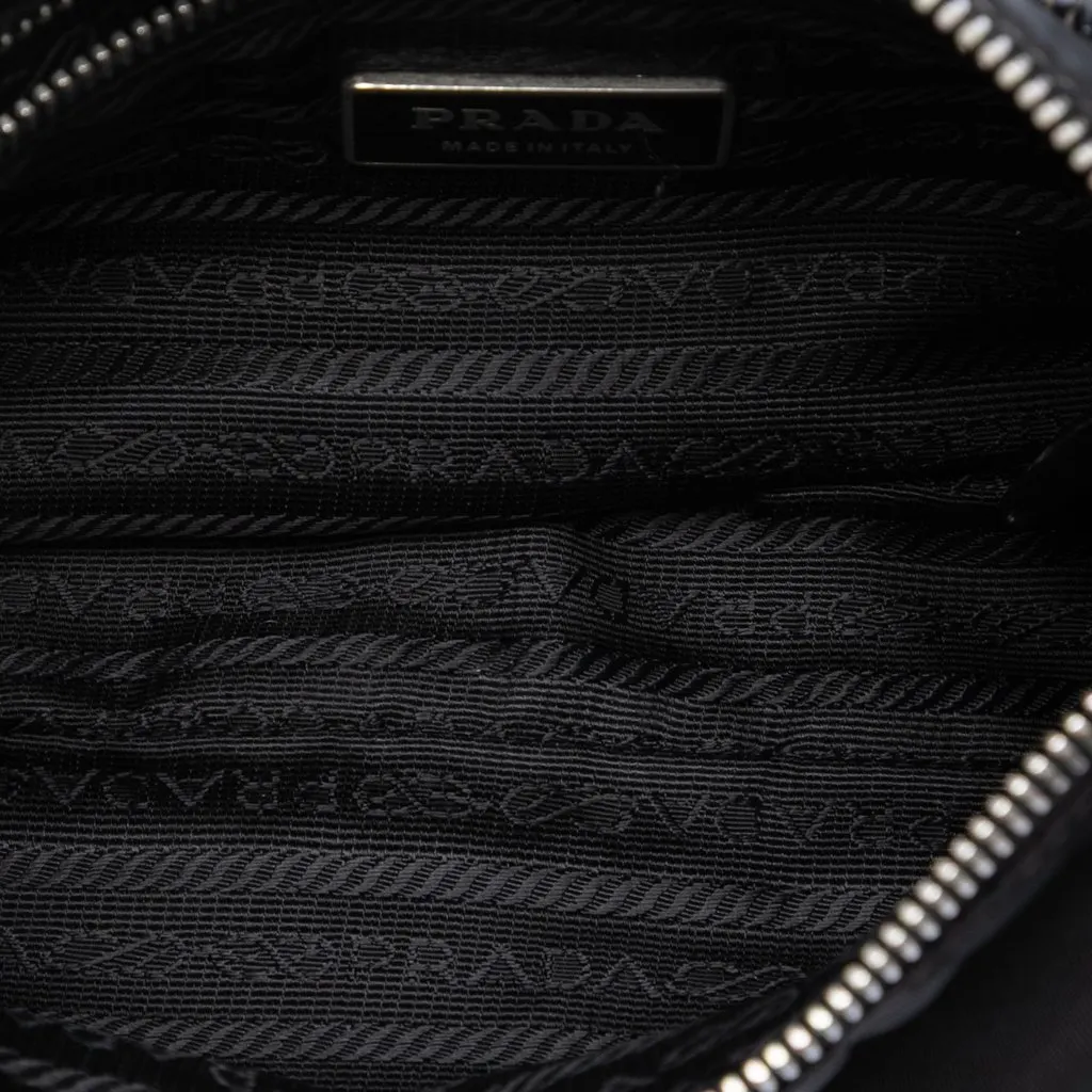 Prada Tessuto Floral Stampato Pochette Black Very good - Model View