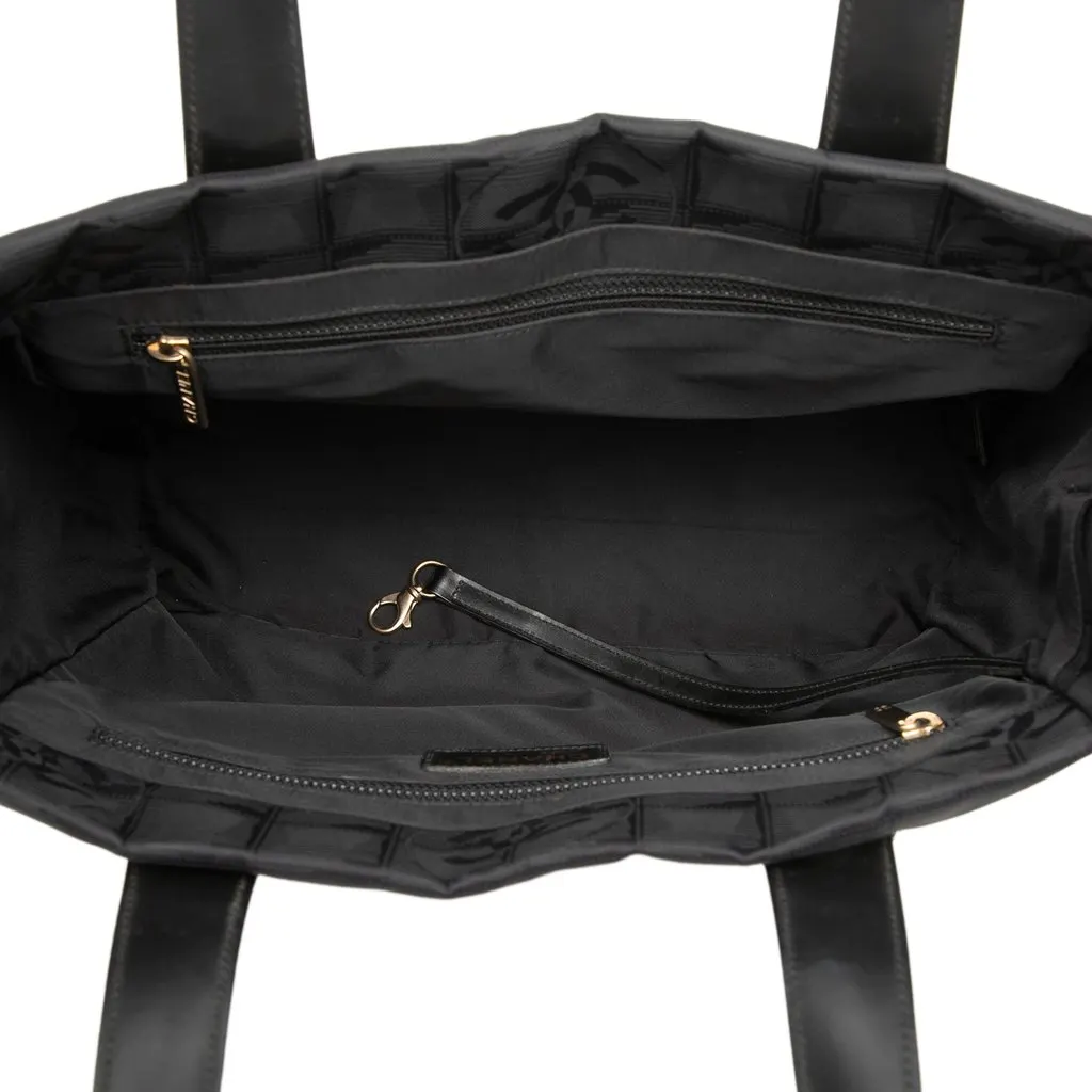Chanel New Travel Line Nylon Tote Black Polyamide Very good - Model View