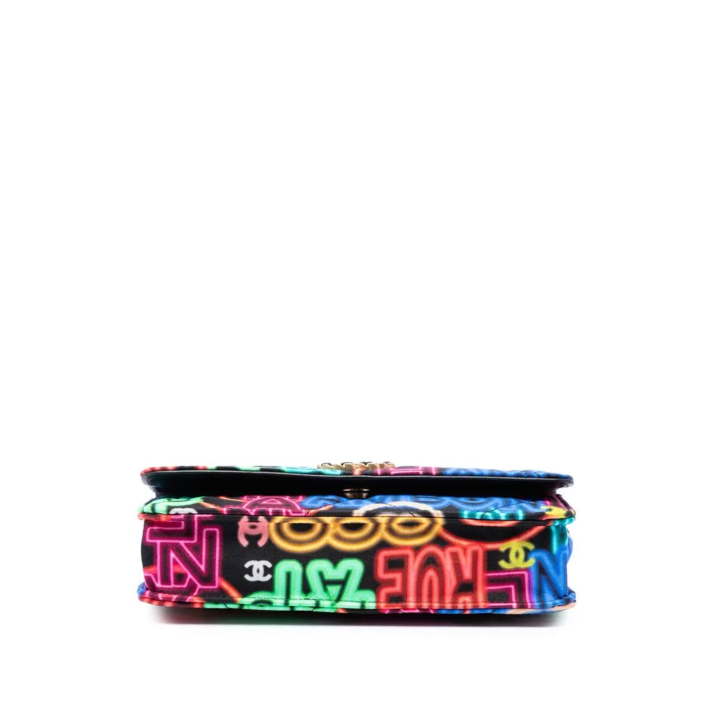 Chanel Printed Nylon Graffiti 19 Wallet on Chain Black Very good - Inside View