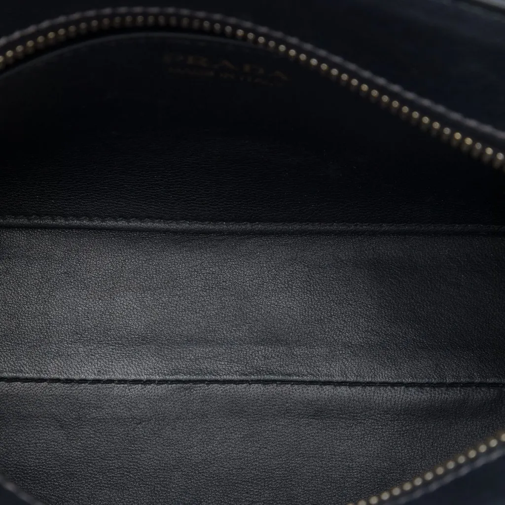 Prada Saffiano and City Calf Esplanade Crossbody Black Leather Very good - Model View