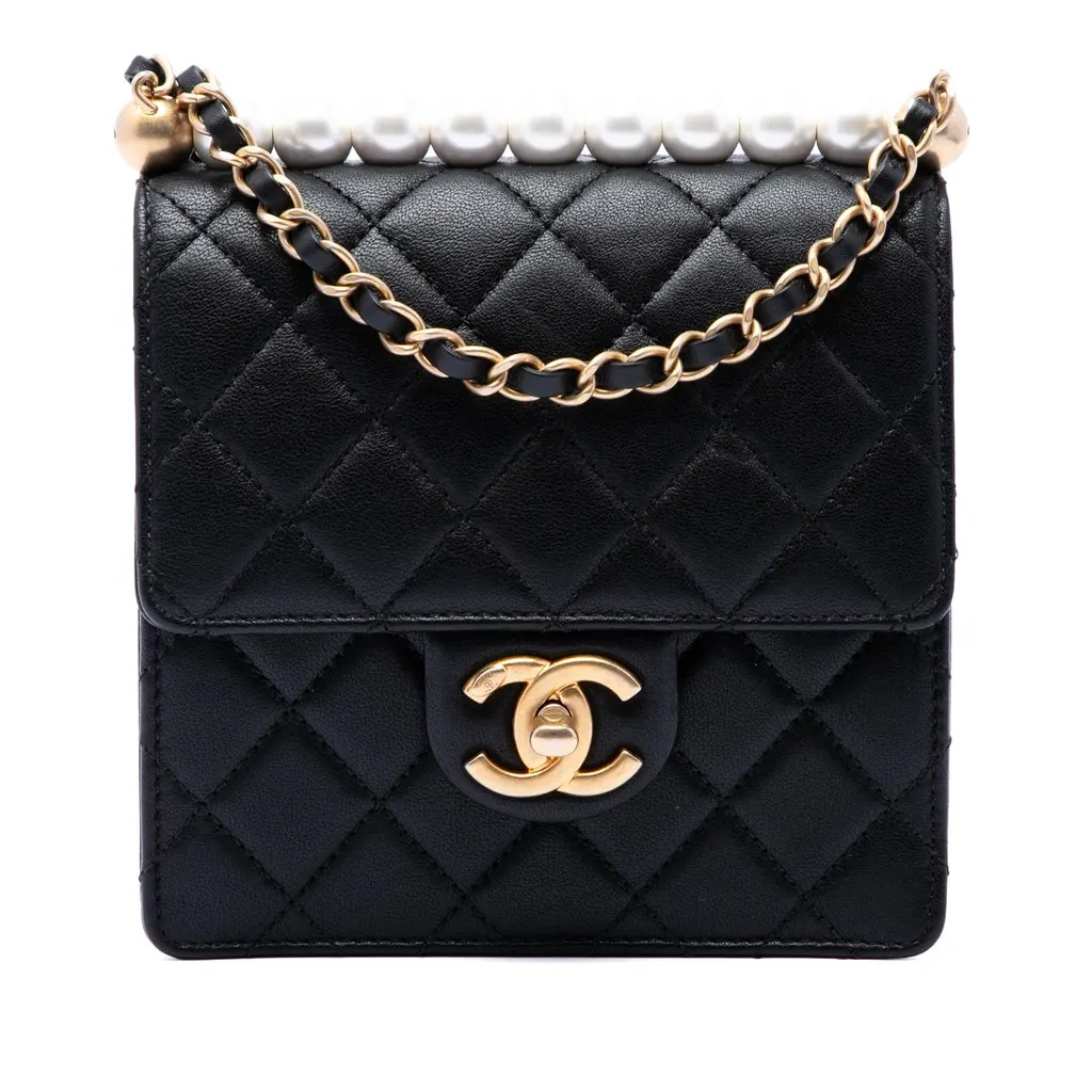 Chanel Small Quilted Lambskin Chic Pearls Flap Black Leather Very good - Front View