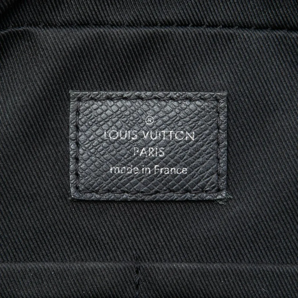 Louis Vuitton Taiga Striped Porte Documents Voyage PM Black Leather Very good - Box View