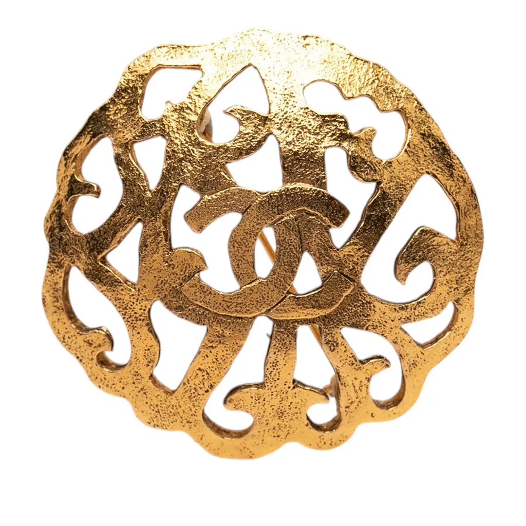 Chanel CC Gold Plated Filigree Brooch Gold Metal Very good - Front View