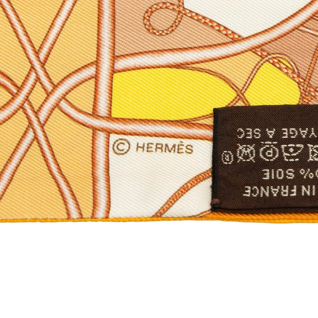 Hermès Coup de Fouet au Bloc Silk Twilly Scarf Yellow Very good - Model View