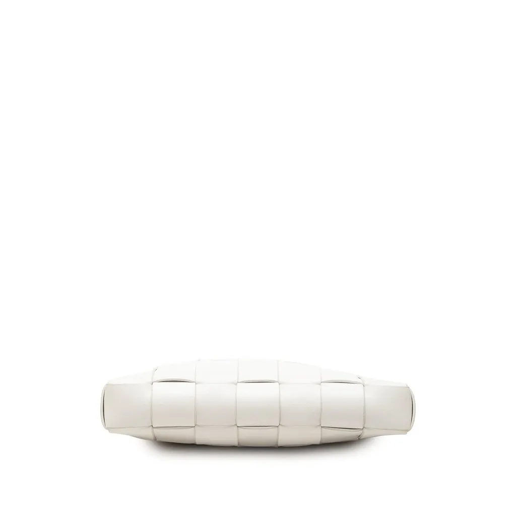 Bottega Veneta Lambskin Maxi Intrecciato The Snap Clutch White Leather Very good - Inside View