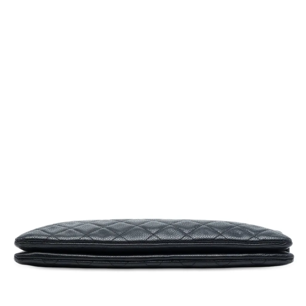 Chanel Large Quilted Caviar Zipped Clutch Black Leather Very good - Inside View
