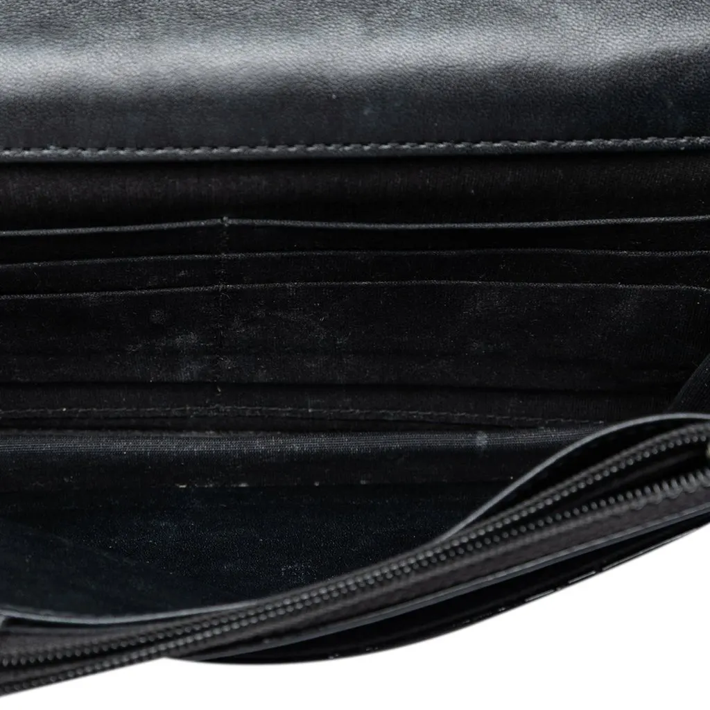 Chanel CC Quilted Patent Brilliant Wallet On Chain Black Leather Very good - Model View