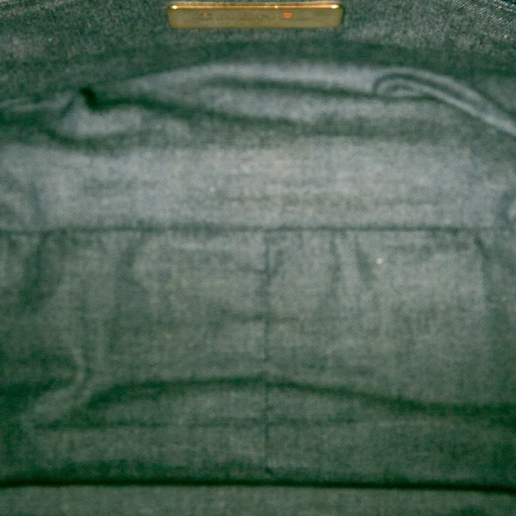 Chanel Maxi Canvas 19 Flap Blue Canvas Very good - Model View