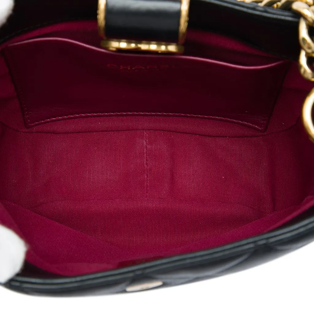 Chanel CC Quilted Lambskin Chain Hobo Bag Black Leather Very good - Model View