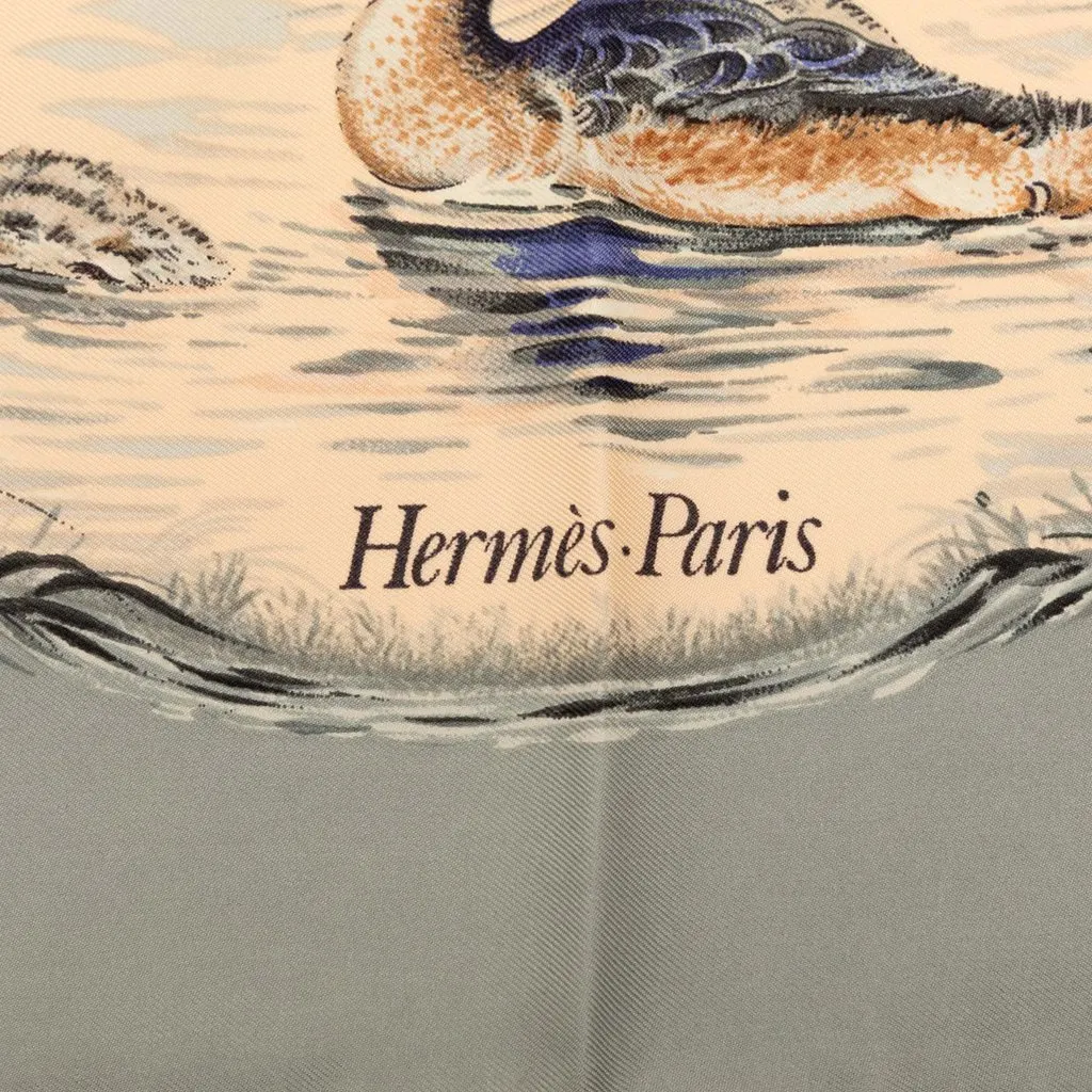 Hermès Halte En Camargue Silk Scarf 90 Beige Very good - Back View
