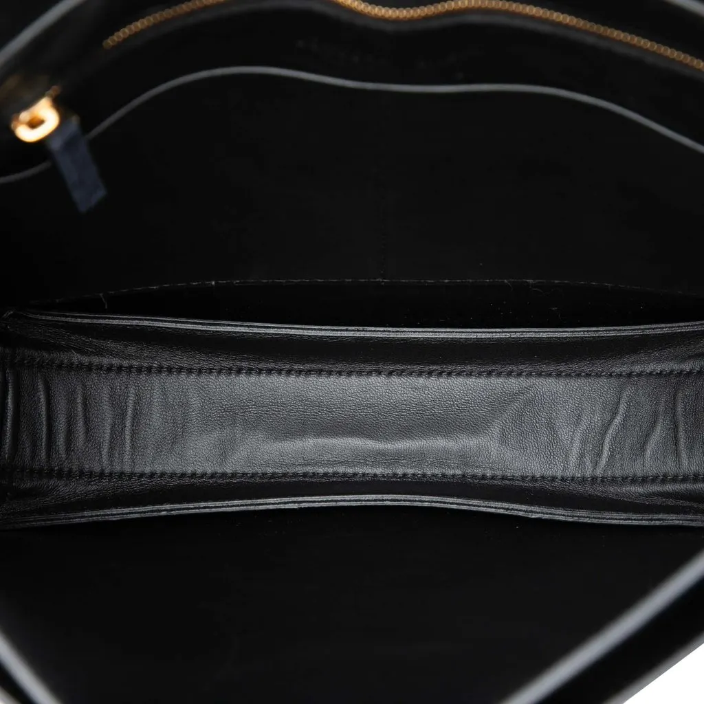 Bottega Veneta Suede Marie Shoulder Bag Black Suede Very good - Model View