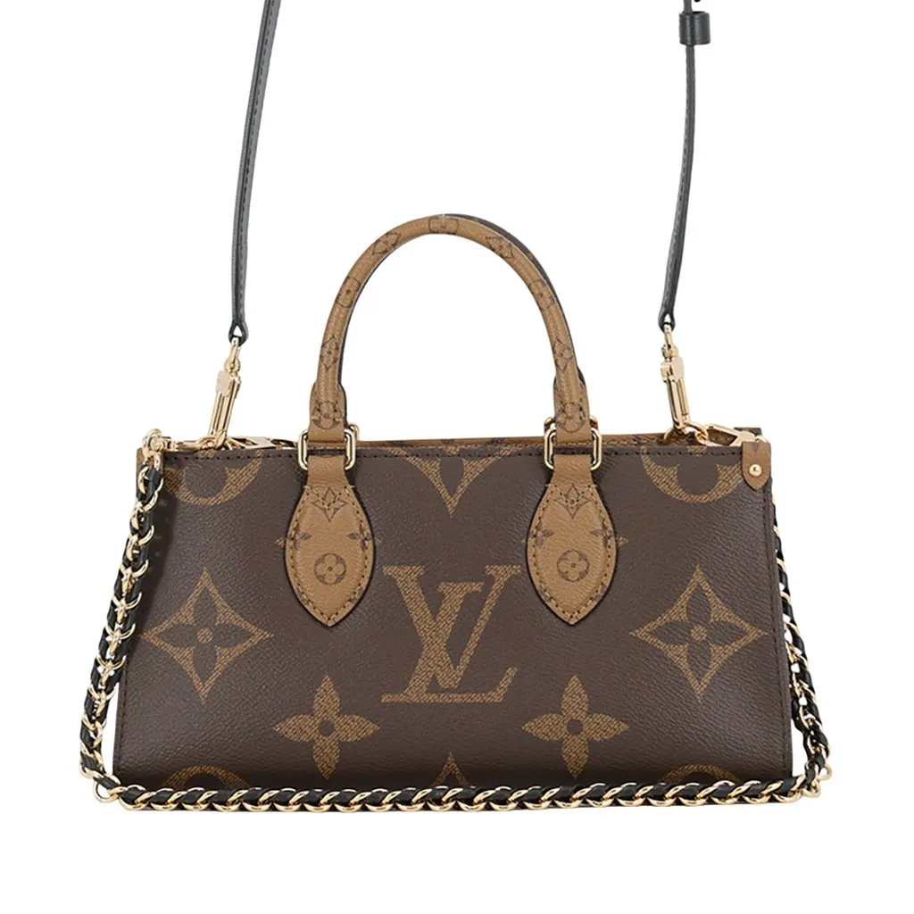 Louis Vuitton Monogram Giant OnTheGo East West Brown Canvas Very good - Front View