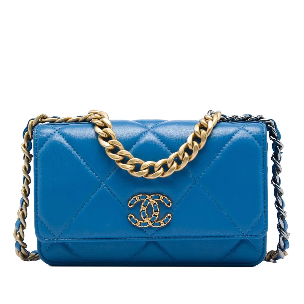 Chanel Quilted Lambskin 19 Wallet On Chain Blue Leather Very good - Front View