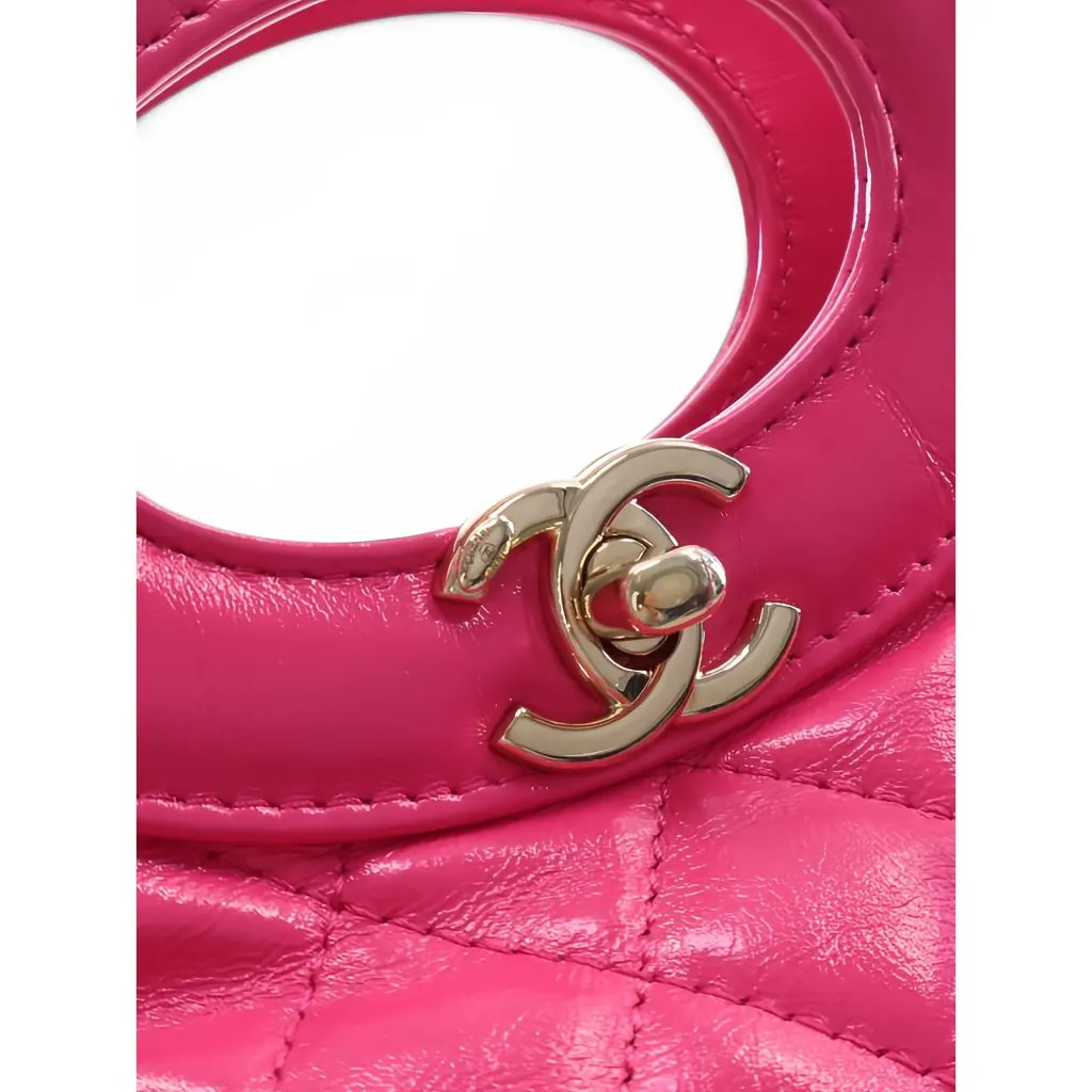 Chanel Large Quilted Glazed Calfskin 31 Shopping Bag Pink Leather Very good - Model View
