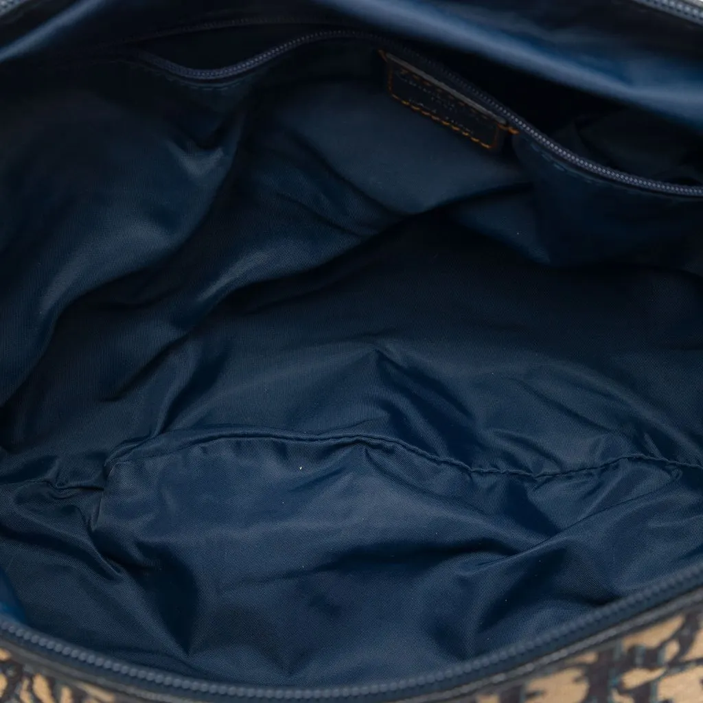Dior Oblique Canvas Crossbody Blue Very good - Model View