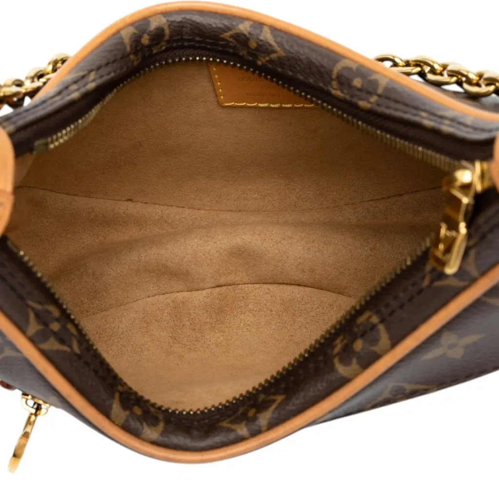 Louis Vuitton Monogram Loop Brown Canvas Very good - Model View